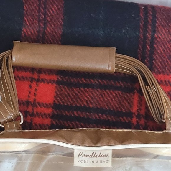 1950s Pendleton Robe In A Bag Designer Throw Blanket Red Black Wool Plaid Fringe - Picture 13 of 16